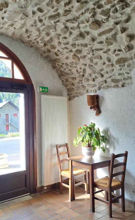 Auberge Du Glandon Saint-Colomban-des-Villards Exteriér fotografie